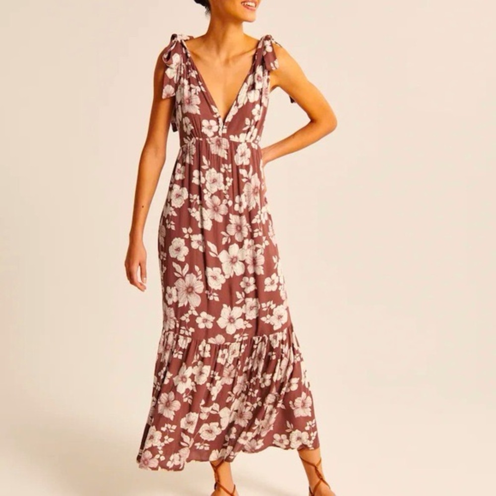Abercrombie & Fitch Women's Burgundy and Red Dress